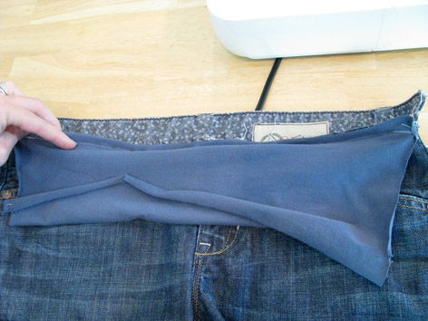 Маленький секрет - Статья о брюках для беременных, которые можно купить в Астане.